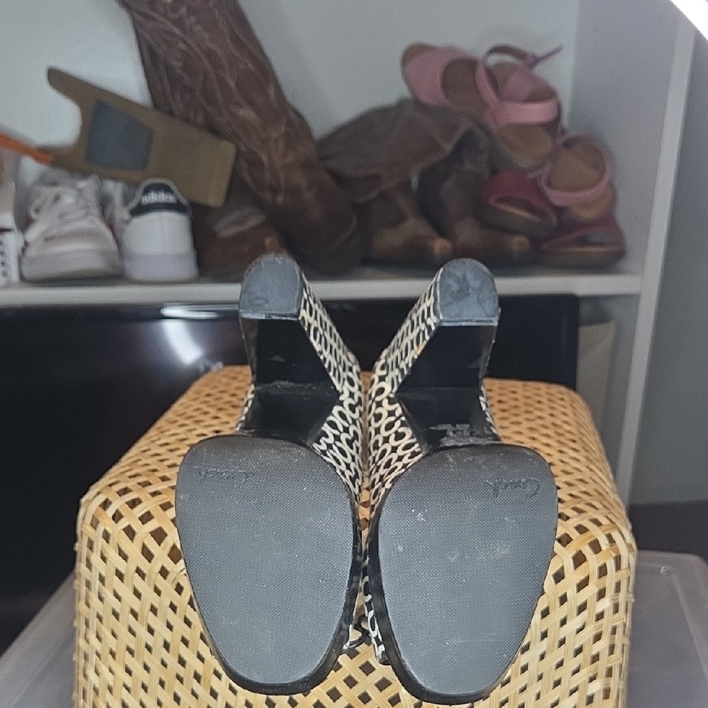 Coach Black and White Patterned Heels - Picture 5 of 5